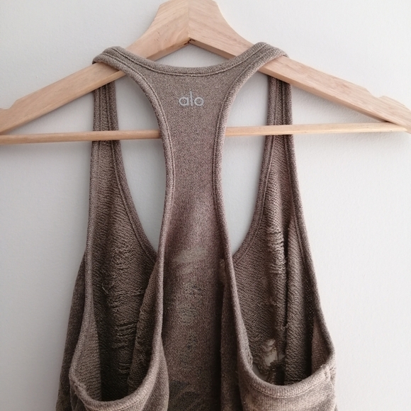 Alo Yoga Pure Distressed Tank Tan Medium - Picture 10 of 15